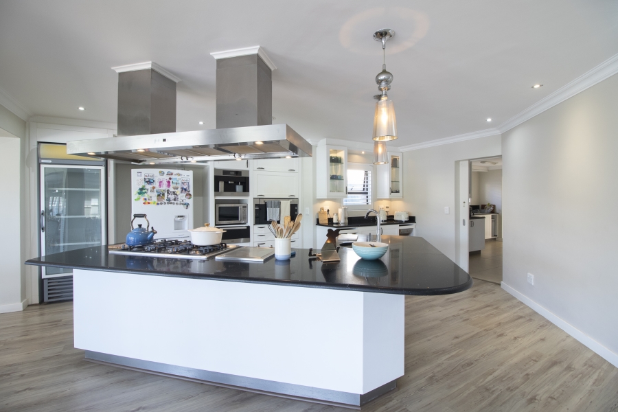 5 Bedroom Property for Sale in Royal Alfred Marina Eastern Cape